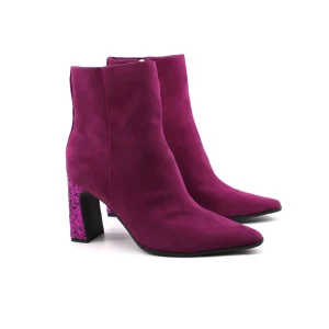 Stivaletto a punta da donna con zip