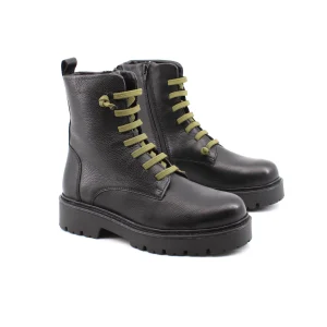 Anfibio in pelle con lacci elastici