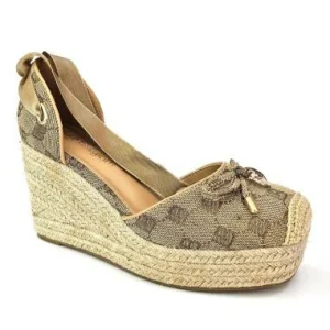 LAURA BIAGIOTTI CAMPESINA