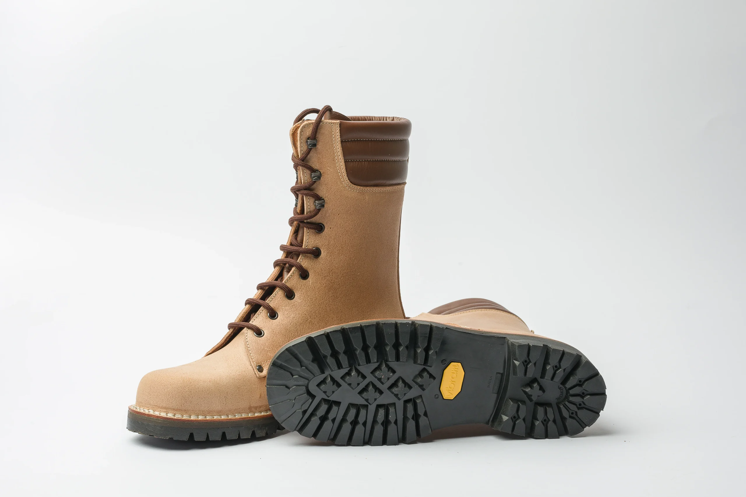 Scarpone in vacchetta con salsicciotto - immagine 3