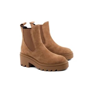 Chelsea in pelle con tacco e plateau