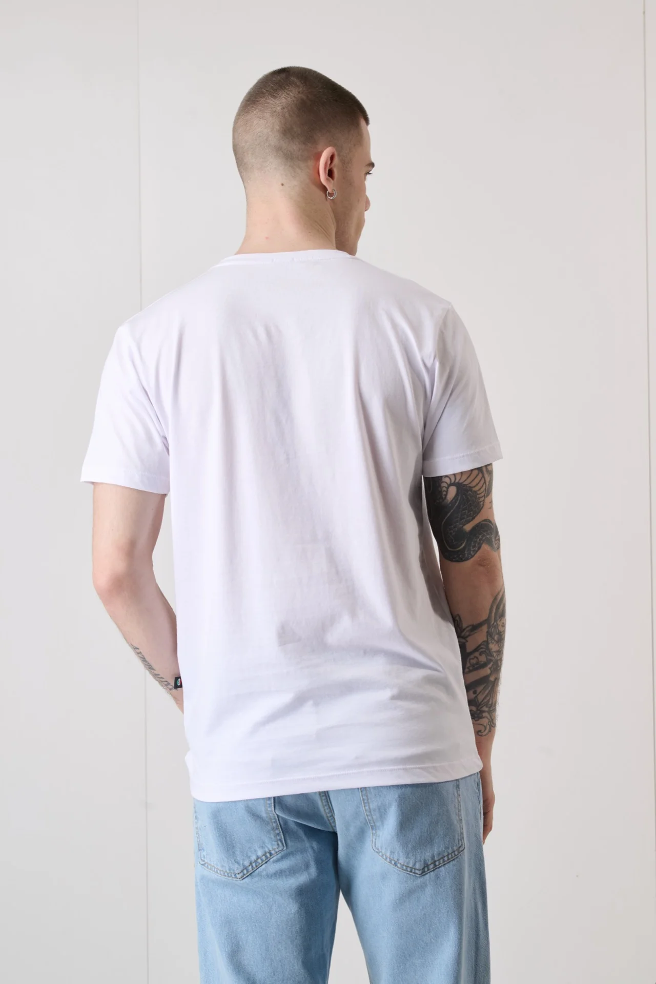 T-Shirt Bianca con Stampa Macchina Fotografica e inserto in tessuto V2 - immagine 5