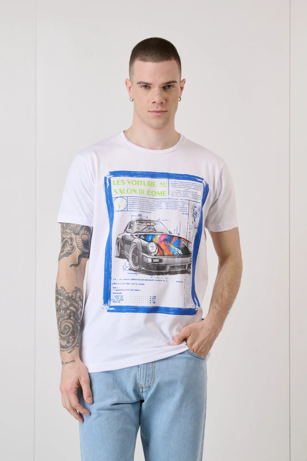 T-Shirt Bianca con Stampa Motori Vintage e inserto in tessuto V2