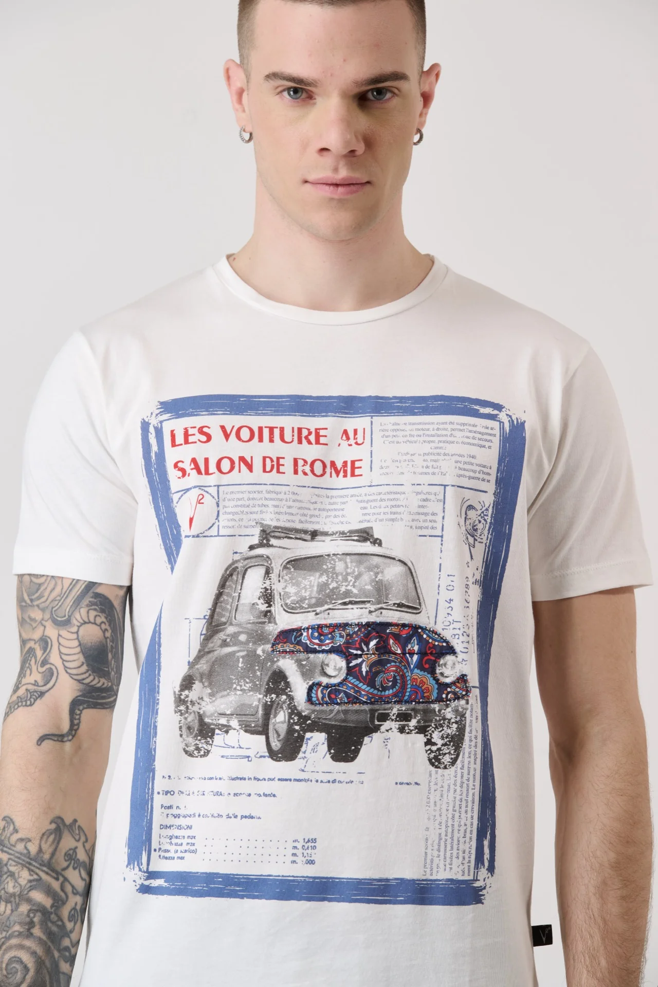 T-Shirt Bianca con Stampa Motori Vintage e inserto in tessuto V2