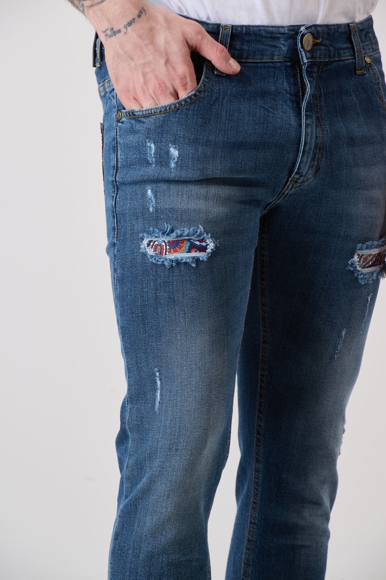 LONDON - Jeans Slim Fit - Blu con doppia Patch frontale e tasca in tessuto V2 - immagine 3