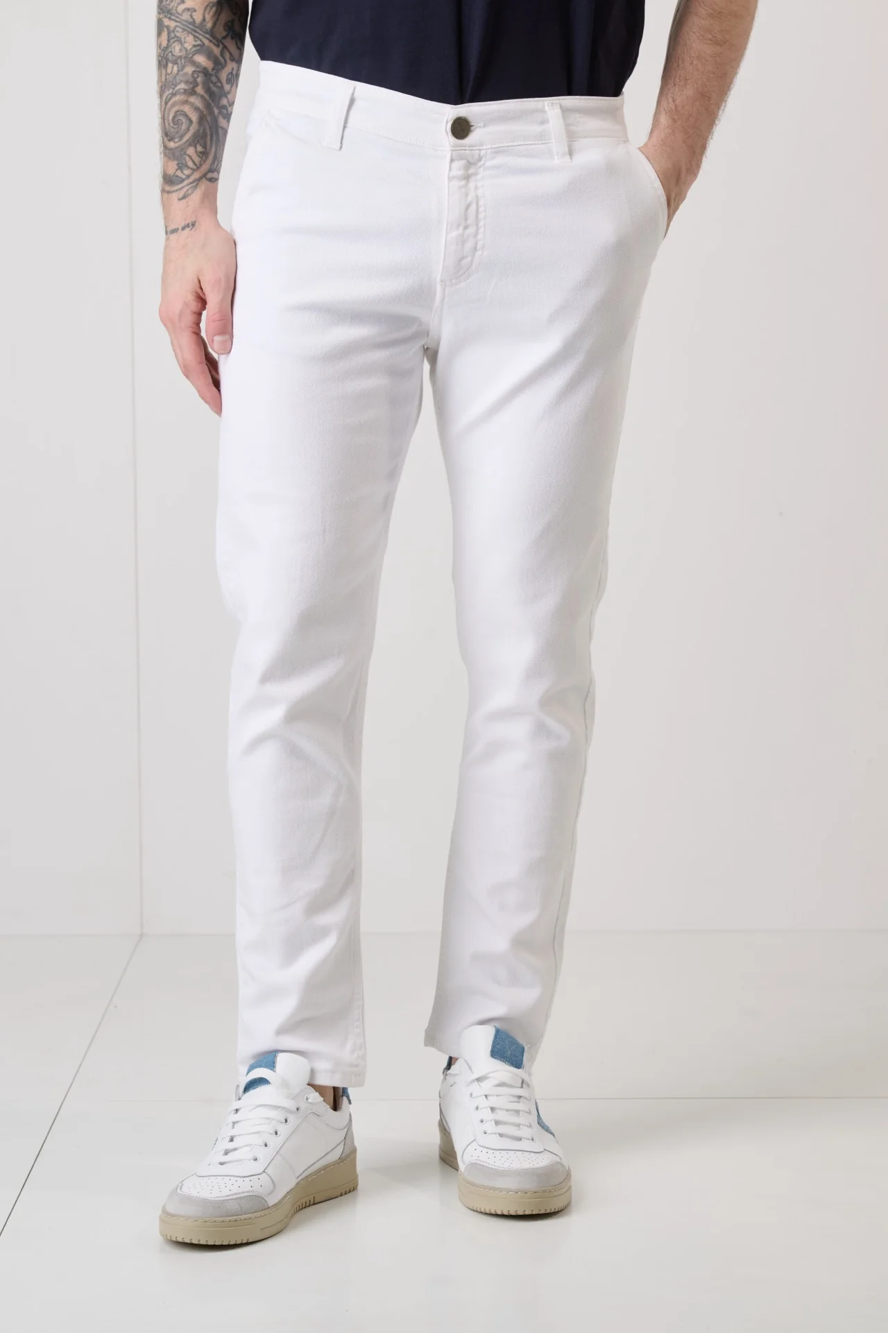MINAS TIRITH - Chino Slim Fit - Bianco con salpa in tessuto V2 - immagine 2