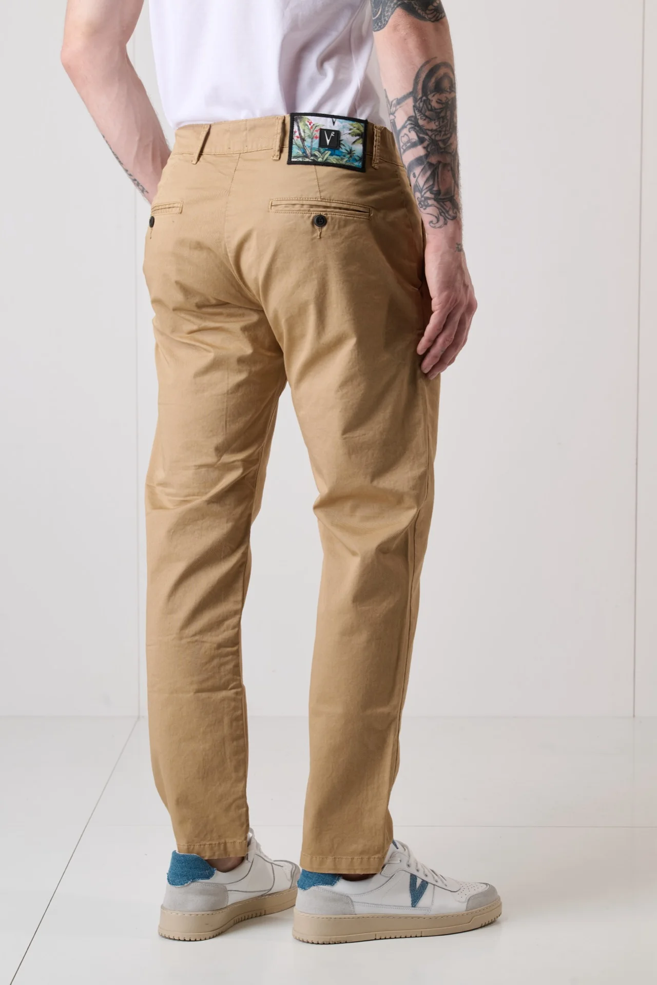 ROMA - Chino in cotone Biscotto con doppia pence e salpa in tessuto V2 - immagine 6