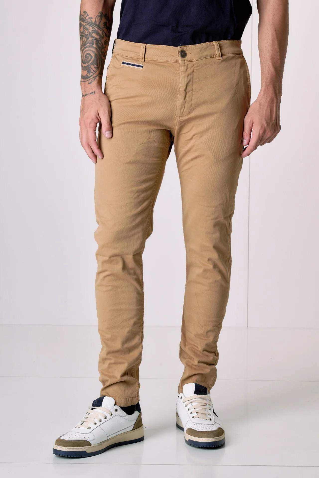 ROMA - Chino in cotone elasticizzato Biscotto con Salpa in tessuto V2 - immagine 2