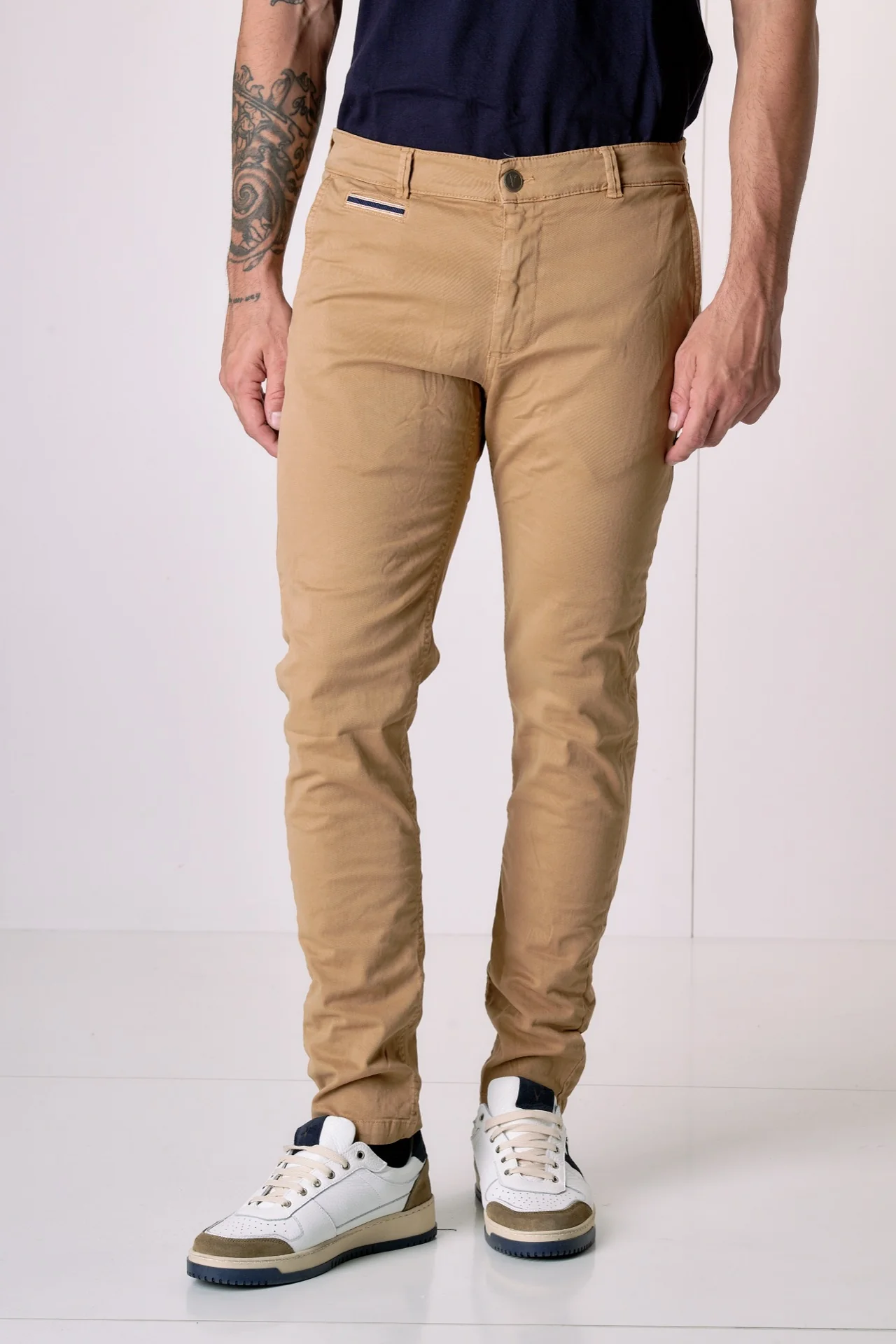 ROMA - Chino in cotone elasticizzato Biscotto con Salpa in tessuto V2 - immagine 3