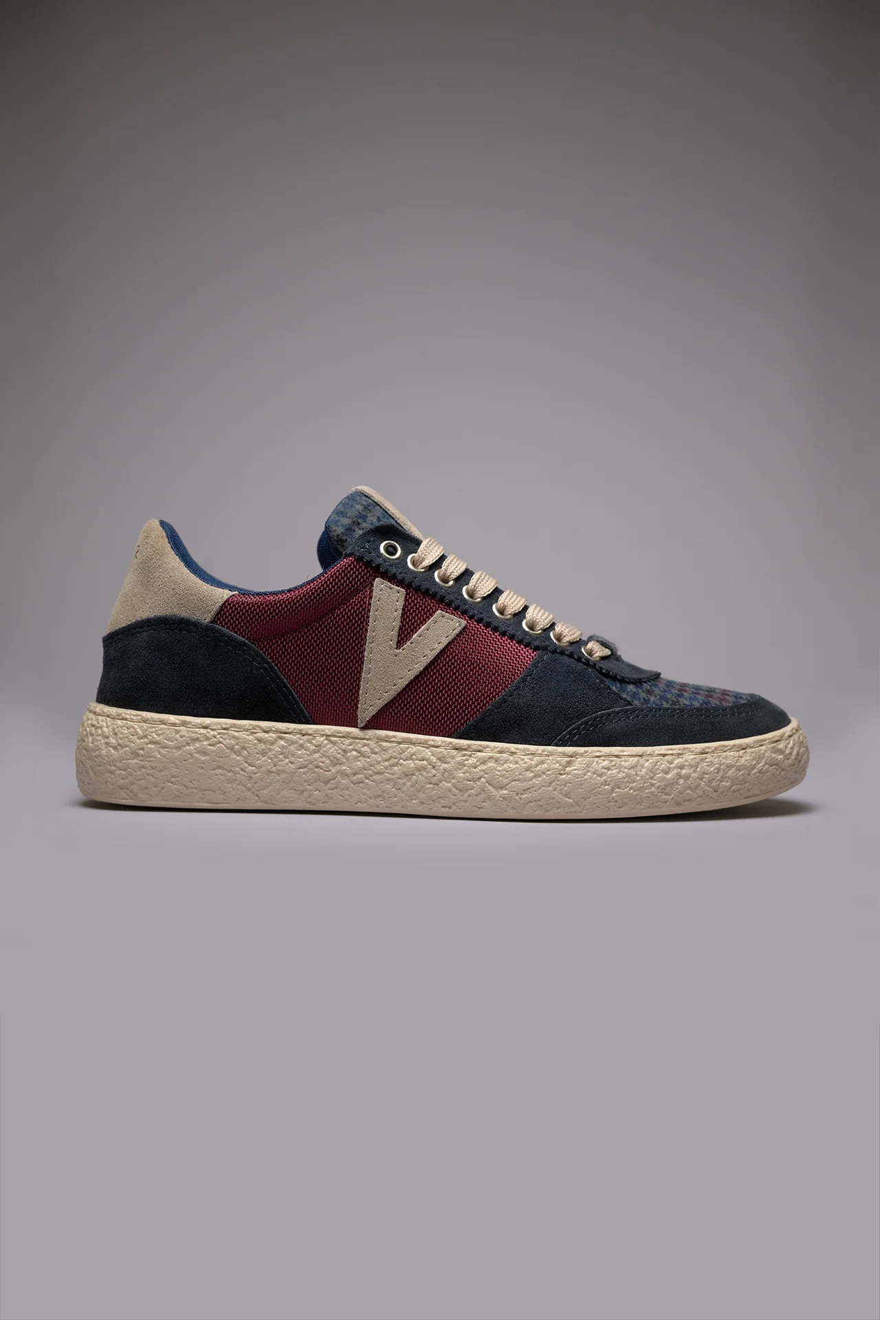 ATENA - Sneakers a suola bassa in pelle scamosciata Blu con inserti in tessuto V2 - immagine 2