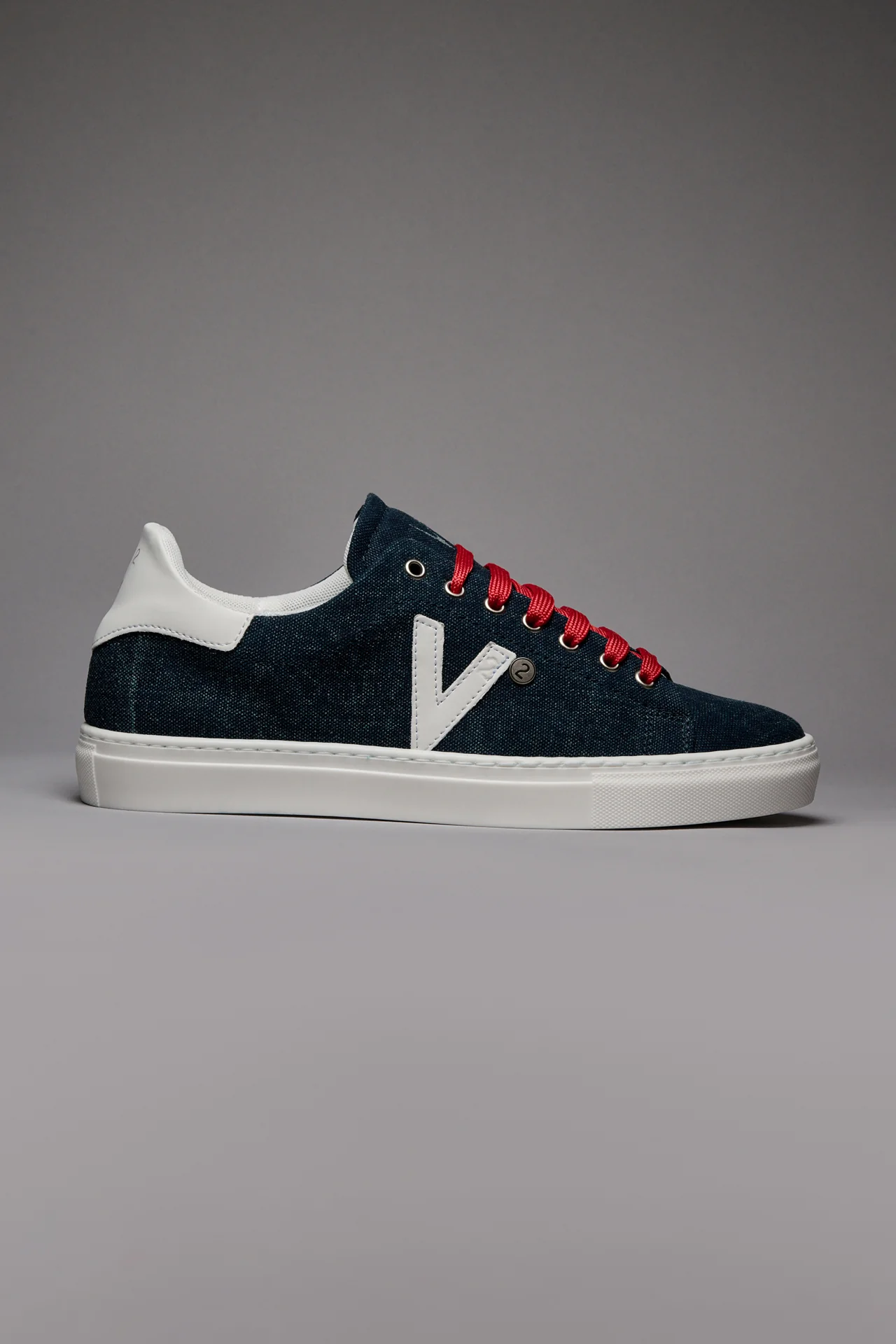 NUVOLA - Sneakers in tela Blu con lacci Rossi - immagine 2