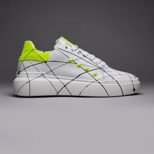 VEGA - Sneakers a suola alta retro e borchie Giallo Fluo con schizzi di vernice