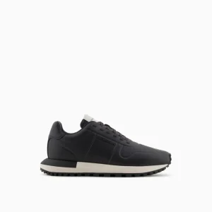 Emporio Armani Sneakers in pelle con dettagli termoformati nere